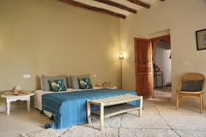 4 slaapkamers, een kluis op de kamer, een bureau