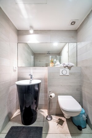 Apartment, Strandblick | Badezimmer