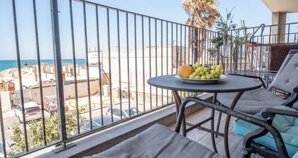 Bat Galim Sea View Balcony by Sea N Rent
