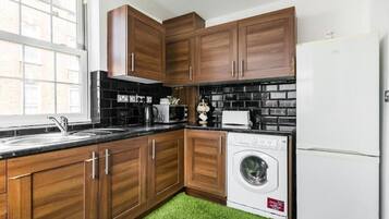 Lägenhet - 2 sovrum - icke-rökare | Eget kök | Minikylskåp, mikrovågsugn och grytor/köksredskap