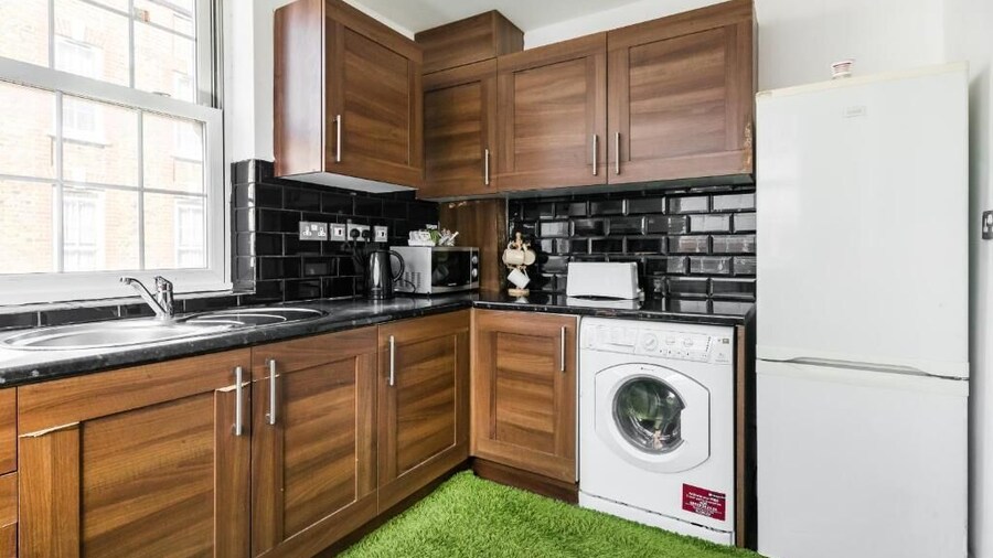 London Homes - Aldgate Flats