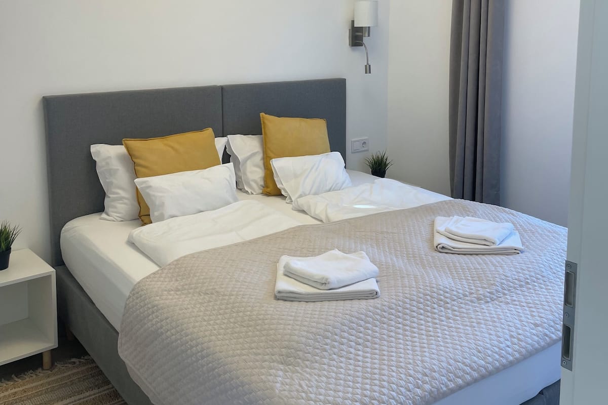 1 bedroom, blackout drapes, iron/ironing board, WiFi (free)