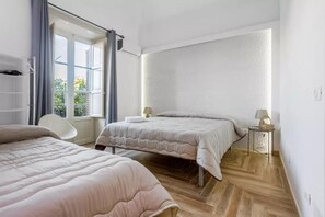 Deluxe Room | Iron/ironing board, free WiFi - Calypso il binario elegance (Palermo)