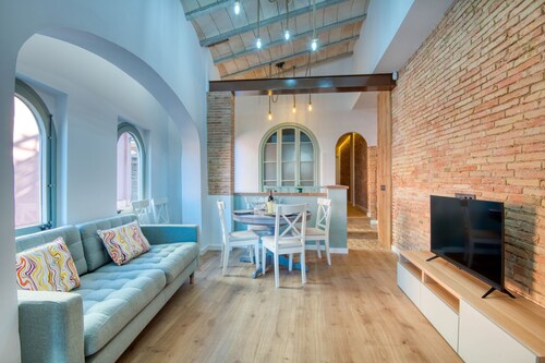 PATI BLAU 1: Charmant Appartement au Cœur de Caldes de Malavella