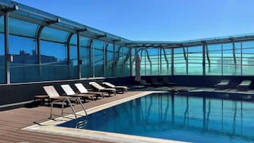 Piscina externa sazonal