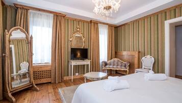 1 bedroom, minibar, in-room safe, individually decorated