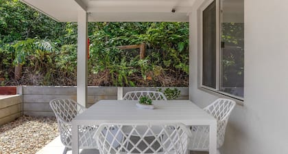 'Coastal Harmony Cottage' by Accom Holidays