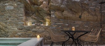 Porto Sereno Andros Suites