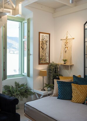 Superior Suite, Balcony | 1 bedroom, in-room safe, individually decorated, individually furnished - Porto Sereno Andros Suites (Andros)