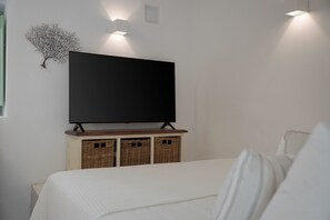 Deluxe suite | 1 slaapkamer, een kluis op de kamer, individueel gedecoreerd