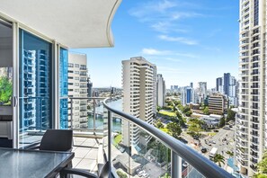 Property grounds - Cozy 2 Bedroom 1 Bathroom Apartment - Q Stay (CHEV 3132 - 3N - NB) (Surfers Paradise)