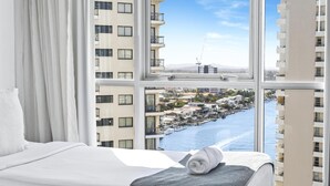 2 bedrooms, in-room safe, iron/ironing board, internet