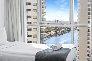 2 bedrooms, in-room safe, iron/ironing board, Internet - Comfy 2 Bed 1 Bath Apartment at Chevron  - Q Stay (CHEV 3132 - 5N - NB) (Surfers Paradise)