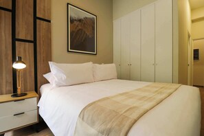 2 makuuhuonetta, silitysrauta/-lauta, Wi-Fi, vuodevaatteet