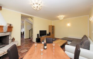 TV, fireplace, DVD player - Villa Davorka in Supetarska Draga - Haus für 8 Personen (Supetarska Draga)