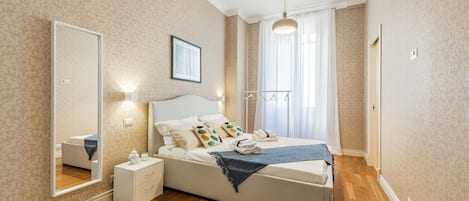 2 bedrooms, iron/ironing board, WiFi, bed sheets