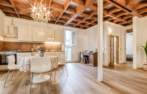 Cozy home in Deiva Marina with WiFi