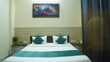 Family Double Room, Private Bathroom | Desk, laptop workspace, free WiFi