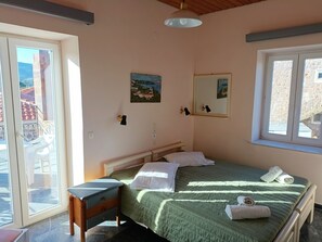 Classic Double or Twin Room, Non Smoking, Courtyard View | In-room safe, blackout drapes, free WiFi - Hotel Iris (Lesvos)