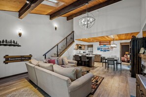 Smart TV, fireplace - Luxury in the Pines at this perfectly appointed property. (Incline Village)