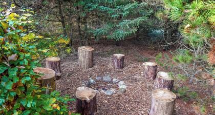 Cozy and spacious holiday home near Torup Strand close to the North Sea.