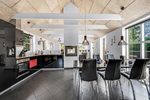 Kühlschrank, Ofen, Herdplatte, Geschirrspüler