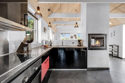 Beautiful holiday home with spa and sauna, close to the North Sea and the.