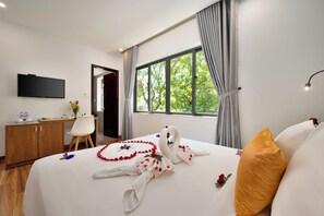 Egyptian cotton sheets, premium bedding, down duvets, pillow-top beds