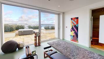 Villa | 6 bedrooms, Internet
