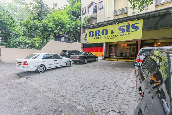Fachada da propriedade