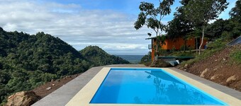 Villa In the heart of the Jungle With Amazing Mountain views 