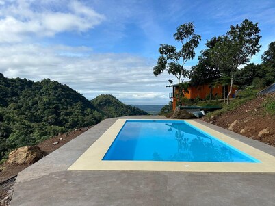 Villa In the heart of the Jungle With Amazing Mountain views