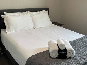 1 chambre, fer et planche à repasser, accès au Wi-Fi (inclus)