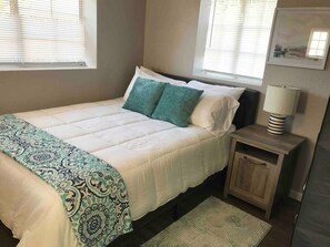 Iron/ironing board, free WiFi, bed sheets