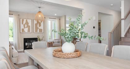 The Wabi Sabi: 5-bedrooms luxury golf course home