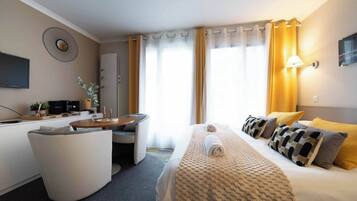 1 slaapkamer, een strijkplank/strijkijzer, wifi, beddengoed
