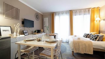 1 chambre, fer et planche à repasser, Wi-Fi, draps fournis