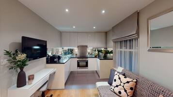 Flat 4 | Private kitchenette | Full-size fridge, microwave, oven, stovetop