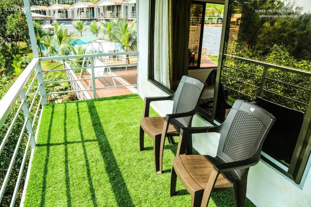 Phòng đôi Deluxe, ban công, quang cảnh hồ | Bàn, khu vực làm việc phù hợp cho laptop 