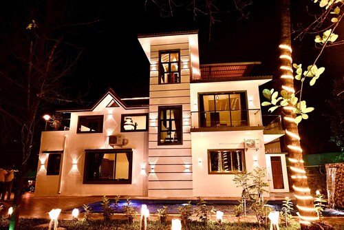 SEA’S THE DAY VILLA I 5BHK 300m FROM AWAS BEACH