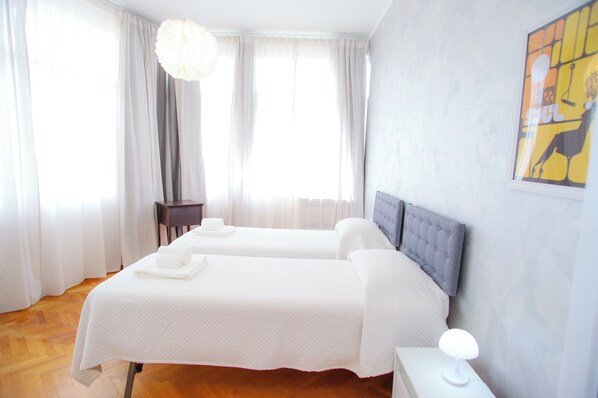 4 bedrooms, WiFi, bed sheets