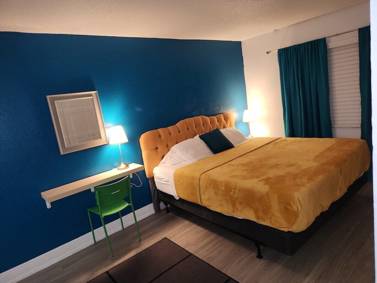 2 chambres, fer et planche à repasser