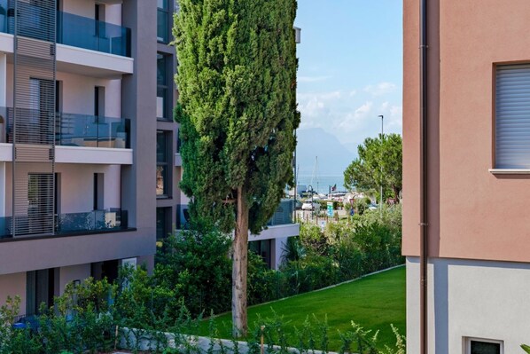 Exterior - Adele's House - with pool terrace and WiFi (Sirmione)