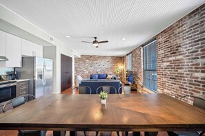 Interior - Whiskey Row Gem | For Groups | Prime Location! (Louisville)