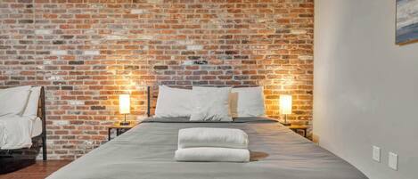2 bedrooms, iron/ironing board, WiFi, bed sheets