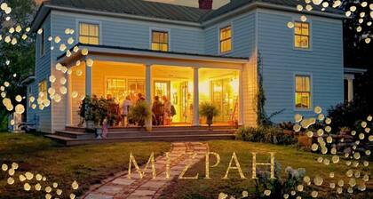 Artist's Historic Farmhouse + Mountain Cideries + Bed & Breakfast, Fire pit