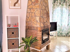 Interior - Canal-Side Villa with Private Pool, Jetty, and Garden – Perfect for Relaxation in Roses (Roses)