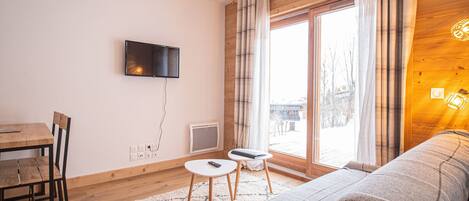 1 室のベッドルーム、WiFi (無料)