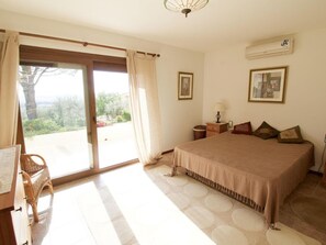 4 bedrooms, free WiFi