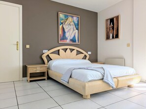 2 bedrooms